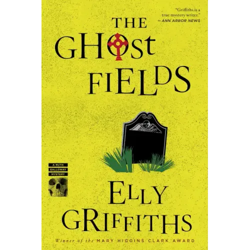 The Ghost Fields: A Mystery - Paperback