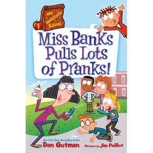 My Weirdtastic School #1: Miss Banks Pulls Lots of Pranks! - Paperback