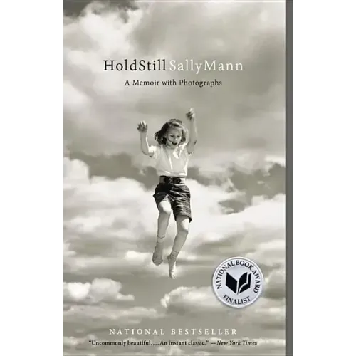 Hold Still: A Memoir with Photographs - Paperback
